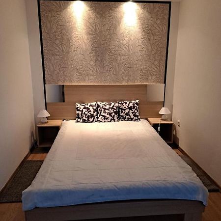 Hotel Nefelejcs Vendeghaz Balatonkenese Zewnętrze zdjęcie
