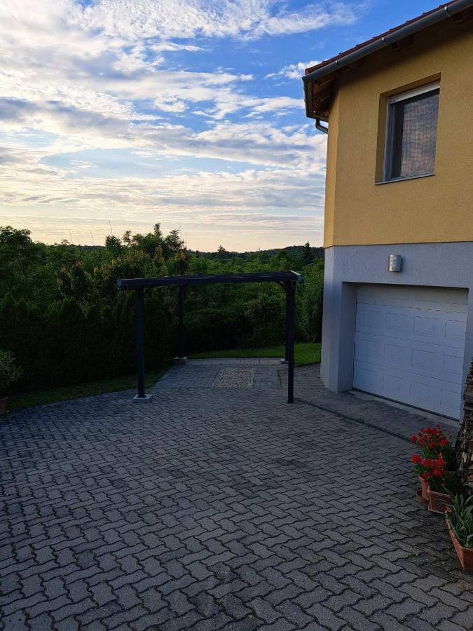 Hotel Nefelejcs Vendeghaz Balatonkenese Zewnętrze zdjęcie